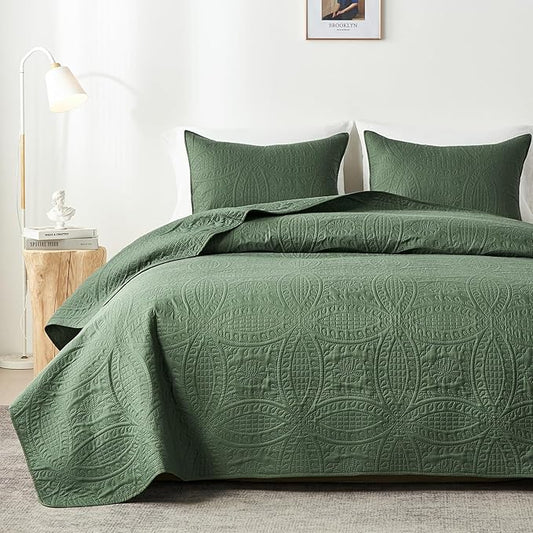 Queen Quilt Bedding Set,Olive Green Ultrasonic Full/Queen Quilt Set,Lightweight Soft Bedspread Coverlet,Modern Style Coin Pattern Bed Cover for All Seasons,3 Piece(1 Quilt,2 Pillow Shams)